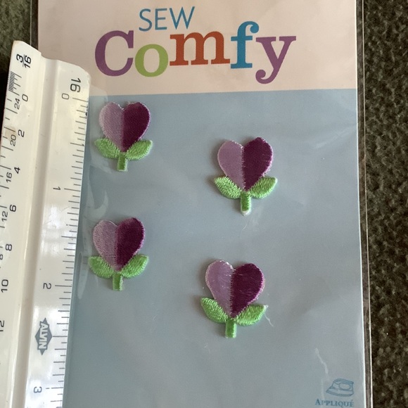 NIP. Lot of sewing appliqués, zipper sliders and overall buckles. - Picture 4 of 9